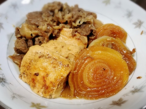 玉ねぎが主役! すき焼き風♪肉豆腐★